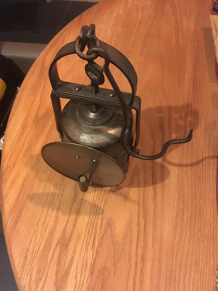 lampes de mineurs, divers objets de mine, outils de mineur et documents - Page 12 Po10