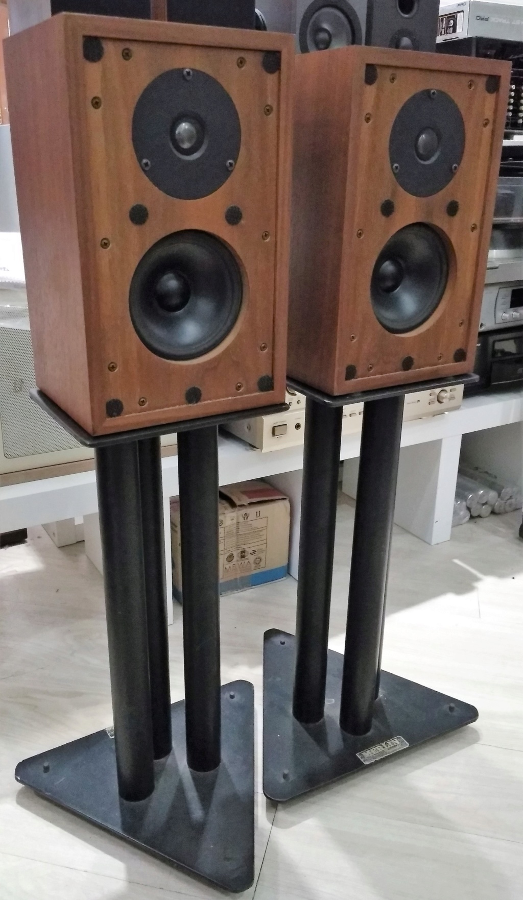 (Sold) Harbeth HL-P3 Bookshelf Speakers Img_2055