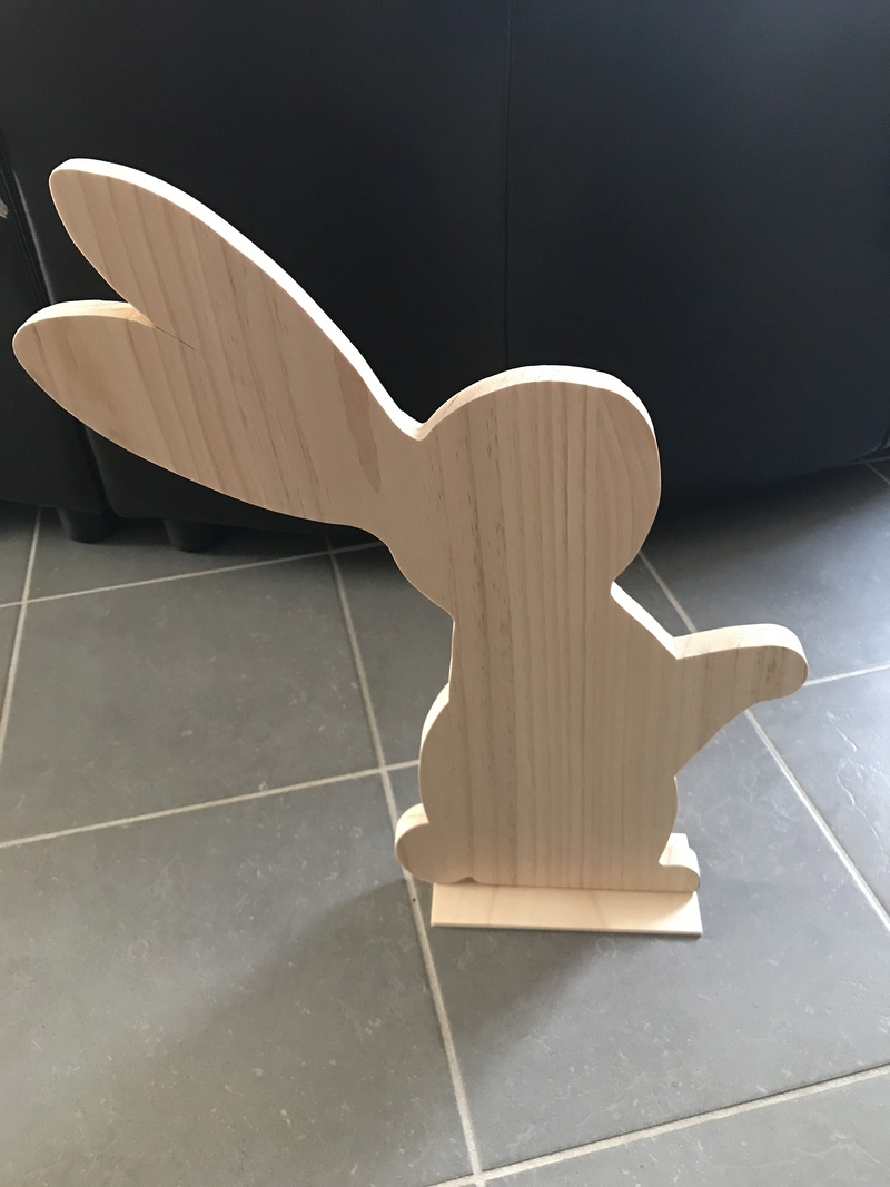 Lapin de Pâques en bois  E10a0010