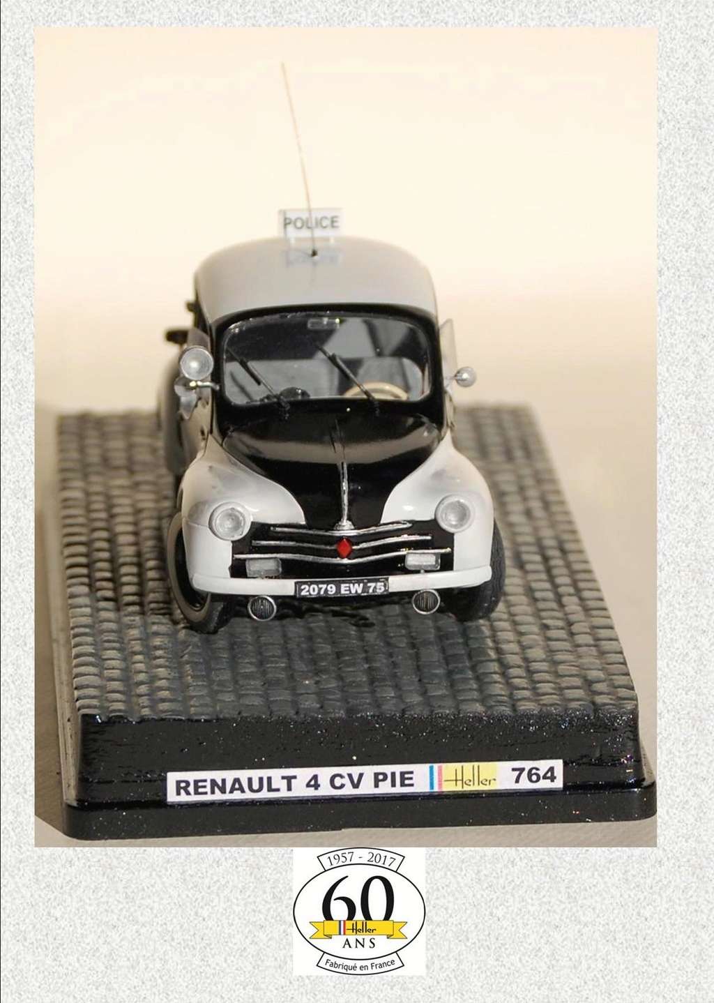 RENAULT 4cv "pie" photos finales 1/24ème Réf 764 Image714