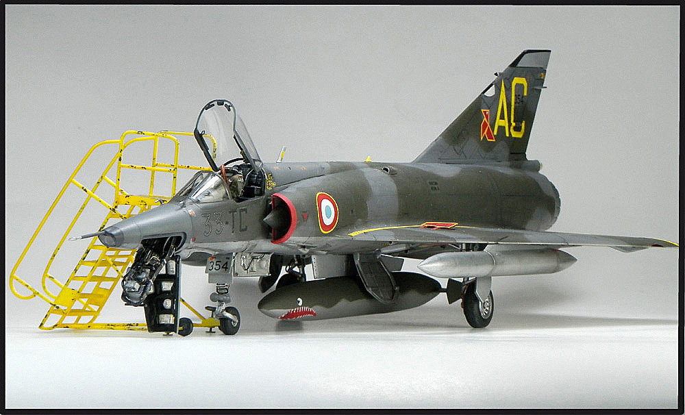 [KINETIC] 1/48 - DASSAULT MIRAGE IIIRD - le photographe Pb162922