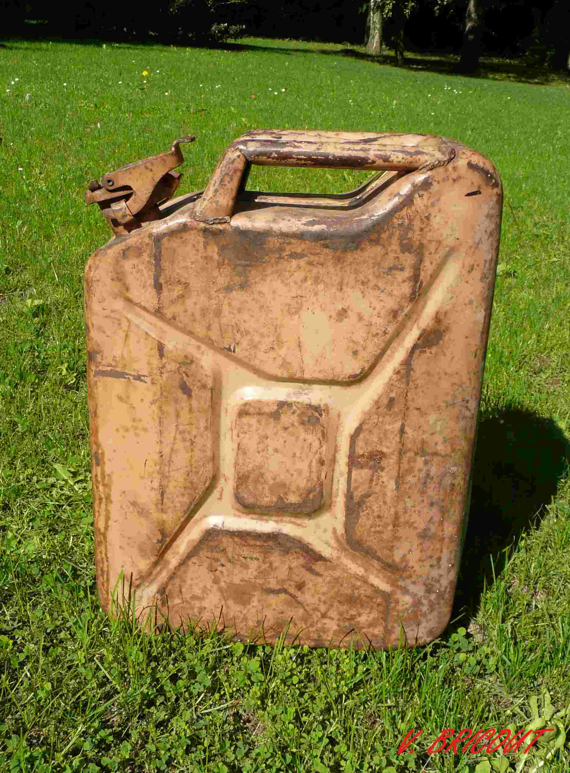 jerrycan allemand - Page 2 Jerryc11