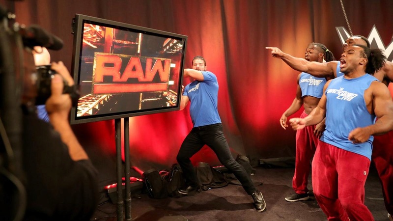 -WWE- LA GUERRE ENTRE RAW ET SMACKDOWN EST DÉCLARÉE !!!!!!!!!! 176_ra10