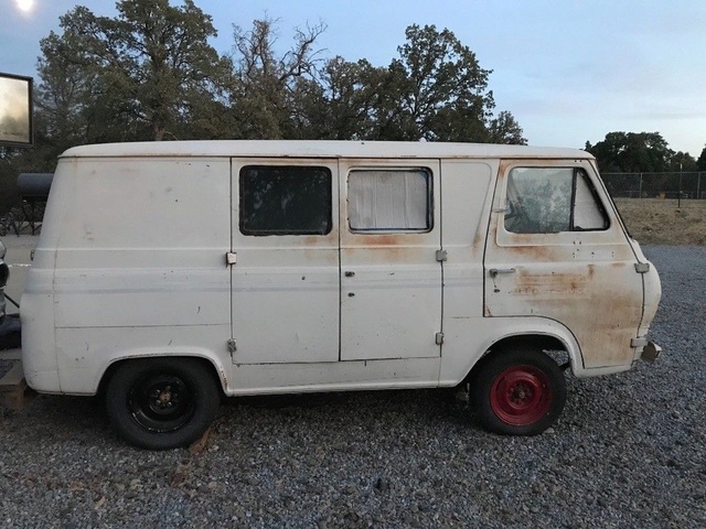 67 Econo Van - Redding, CA - Ebay - $1500 Opening Bid - Bought from Counting Cars 67econ12