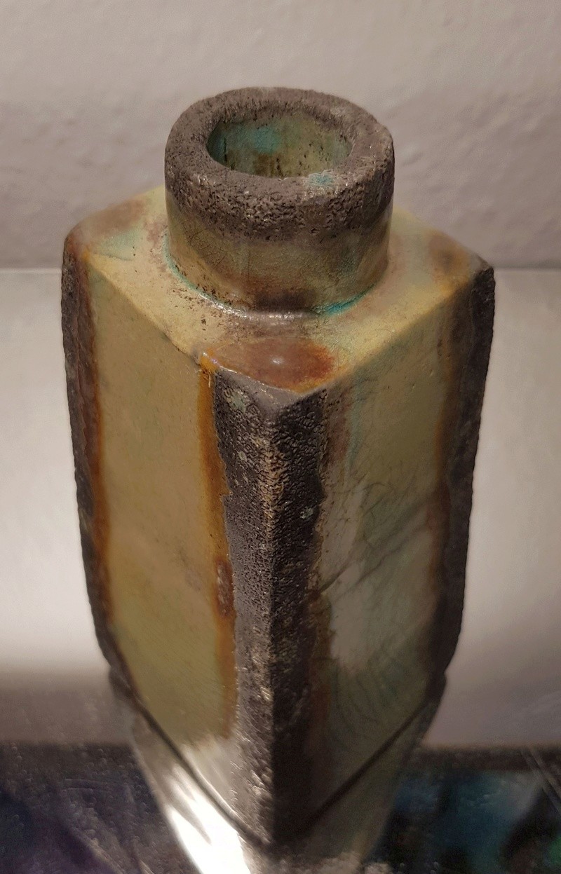 Vase raku chinois ou autre marque en creux en dessous à identifier 20180414