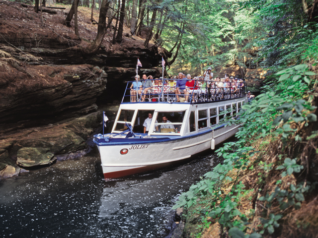 i rode boat in wisconsin dells Dells_10