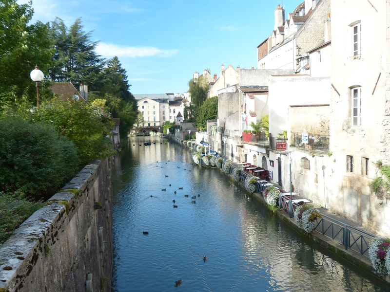 Le Canal des Tanneurs a Dole 39  P1010316