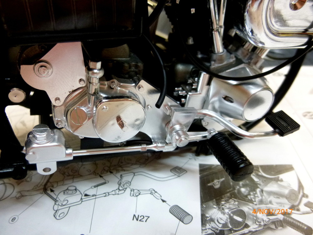 Fertig-Harley Davidson FXE1200 1:6 Tamiya gebaut von Millpet - Seite 2 P1070788