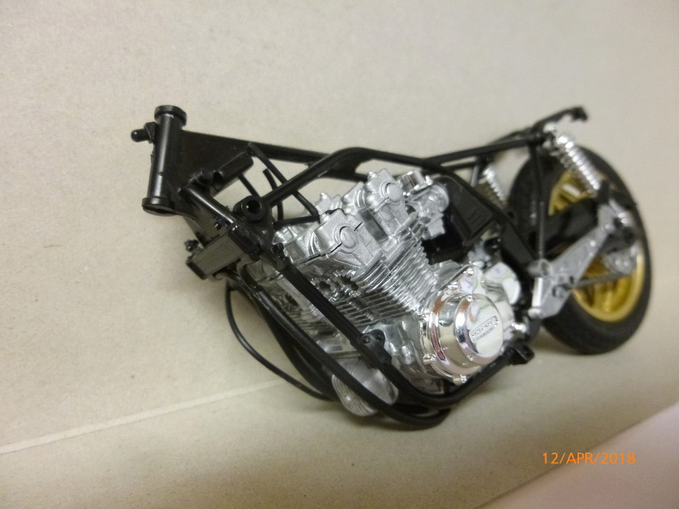 Honda CB900F2 Bold`or 1:12 Tamiya gebaut von Millpet P1080332