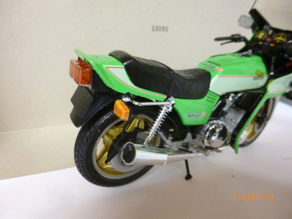 Honda CB900F2 Bold`or 1:12 Tamiya gebaut von Millpet P1080347
