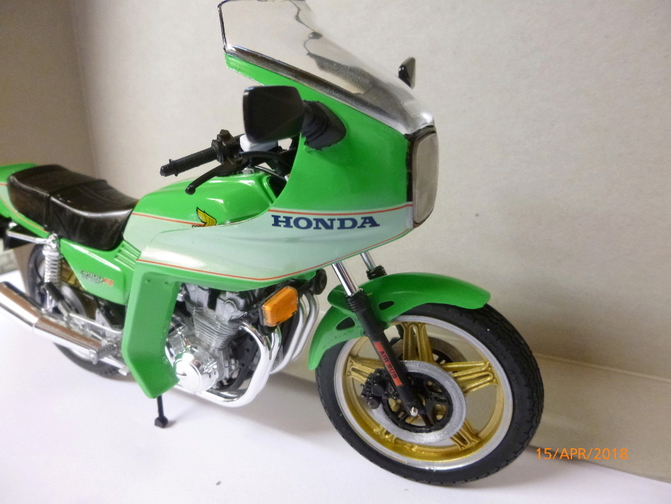 Honda CB900F2 Bold`or 1:12 Tamiya gebaut von Millpet P1080348