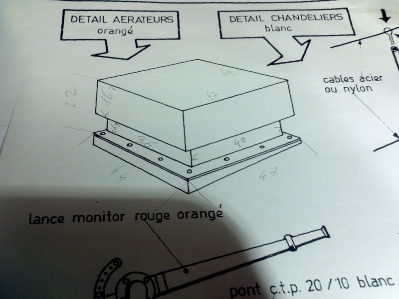 Vedette de sauvetage SNS 118 [plan de MRB 1/12] de jacouil33 - Page 8 Img_2625
