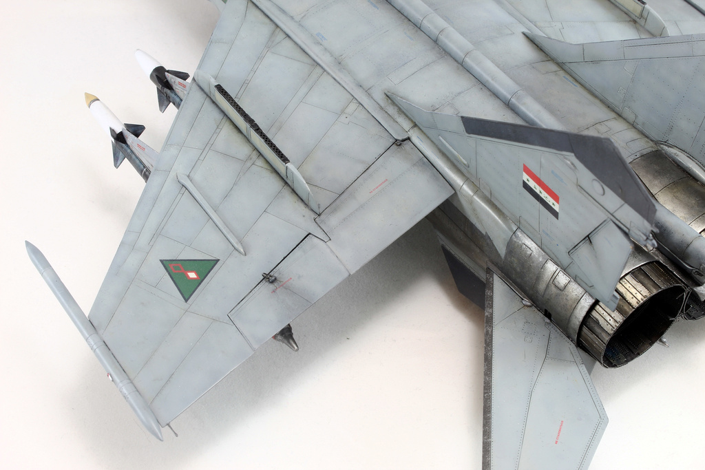 iraq - 1/48 Mig-25PDS Iraq - Terminé!! Img_2068