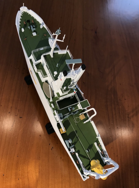 Navire de recherche du TITANIC, LE SUROIT 1/200ème Réf 80615 et PE ARSENAL Img_4219