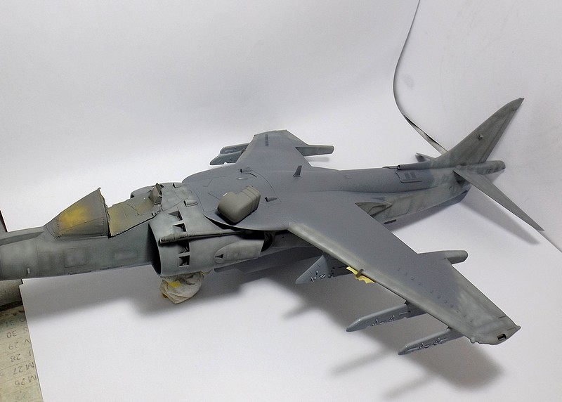 AV-8B Harrier II plus - Trumpeter - 1/32 - Page 2 Av-8b411