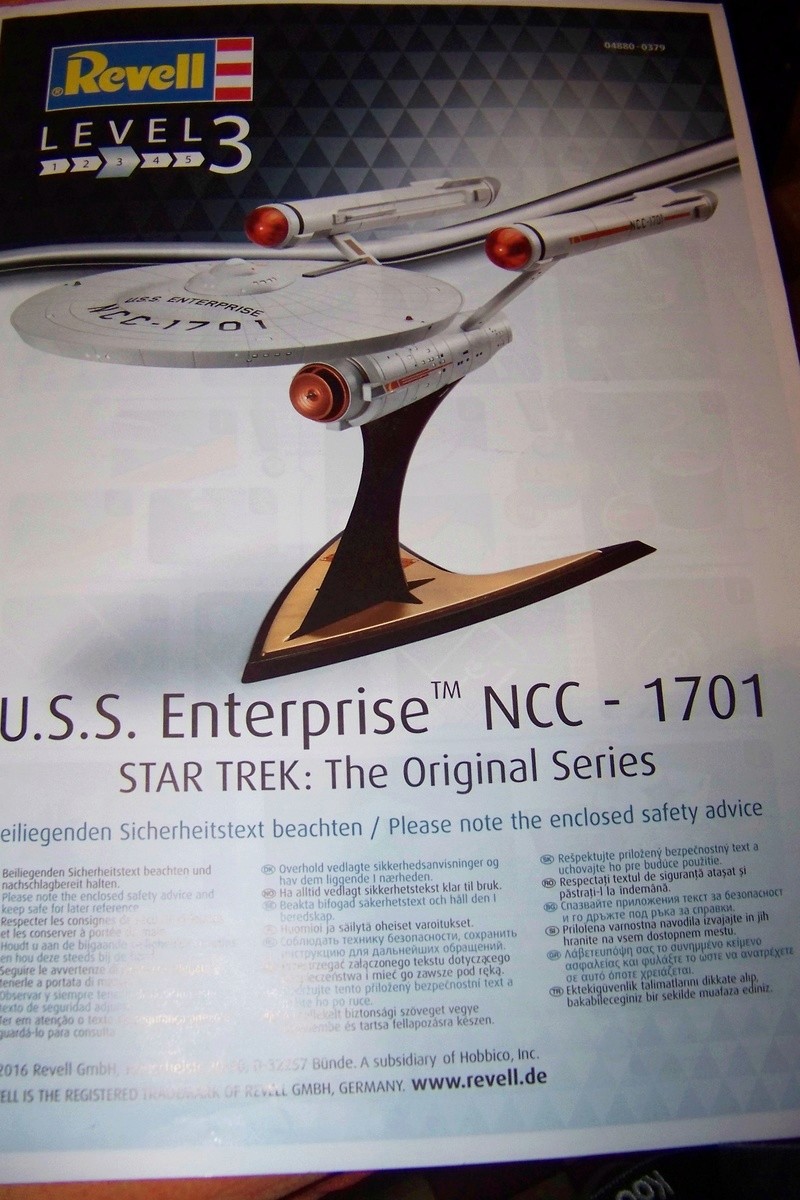 1/600 NCC 1701 Enterprise (Revell ) FINI 100_4913