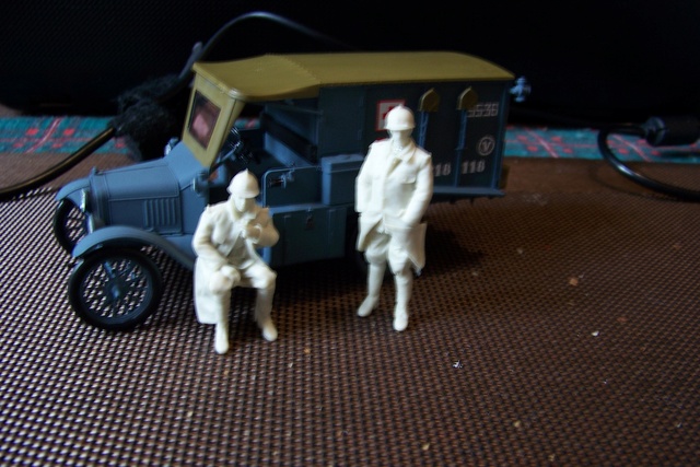 1/35 Ford T Ambulance 1917 ICM ( FINI & Rectifié) - Page 2 2596510