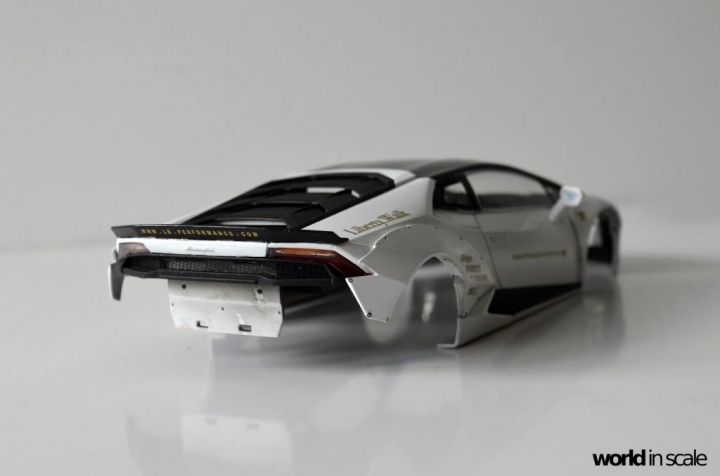 Lamborghini Huracán "Liberty Walk" - 1/24 by Aoshima & Hobby Design 1813