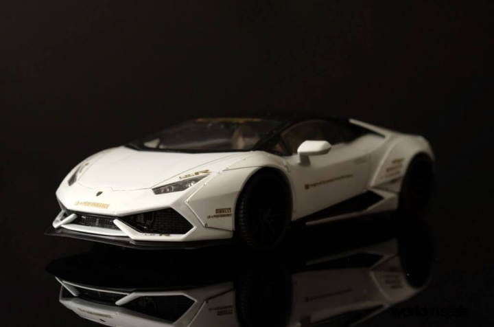 Lamborghini Huracán "Liberty Walk" - 1/24 by Aoshina + Hobby Design 218