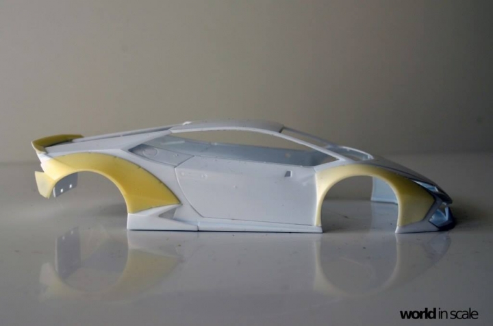 Lamborghini Huracán "Liberty Walk" - 1/24 by Aoshima & Hobby Design 323