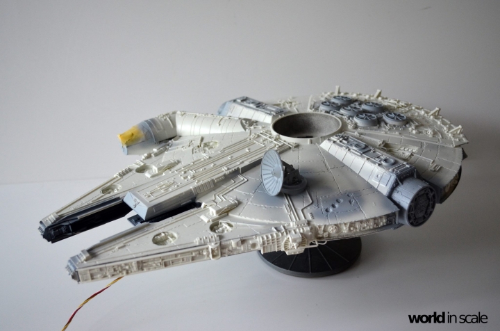 STAR WARS "Millennium Falcon" - 1/72 by Revell Master Series 3n11