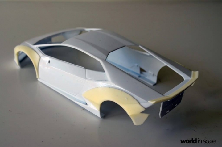 Lamborghini Huracán "Liberty Walk" - 1/24 by Aoshima & Hobby Design 418