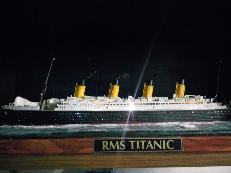 Le défi 2018 de MUMU : Terminer le Titanic (Revell 1/400) *** Terminé en pg 2 - Page 2 Img_2048