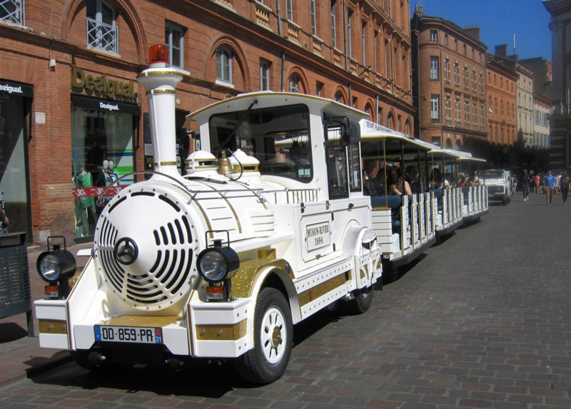 STREET VIEW : les petits trains touristiques - Page 2 Place-10