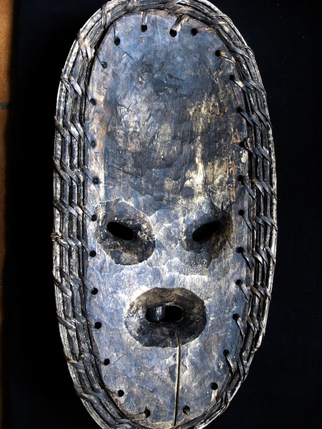 Un masque SEPIK de Papouasie Nlle Guinée Masque13