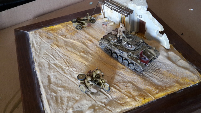 DAK - PzKwpfw II Auf F (Revell 1/72-1/76) - Side-car BMW R-12 (Zvezda 1/72) - Bedford QLT (Airfix 1/76) 21-10-10