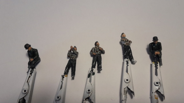 Eine helfende Hand, Hans ? (un coup de mains Hans ?) - Panther et Stug III Revell 1/72 FINI ! 6-12-129