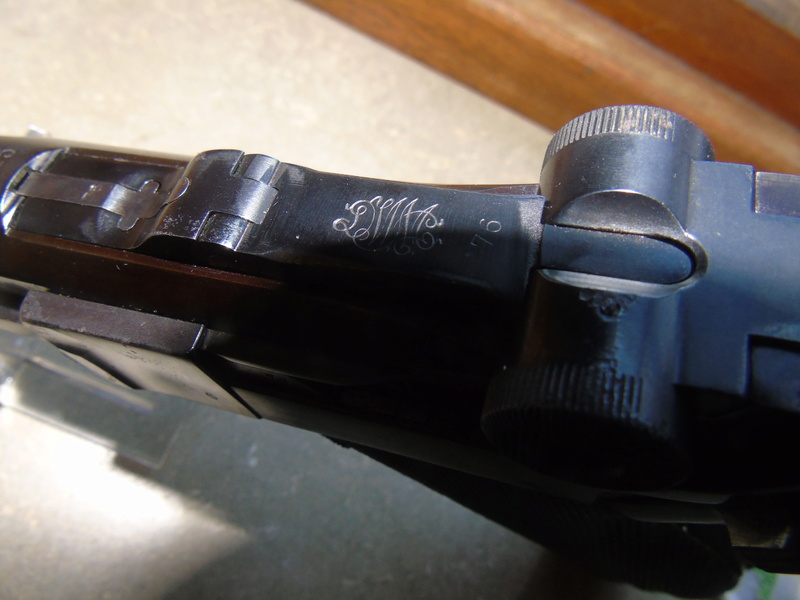 Un rare Luger Mauser commercial "banner", daté 42. Dsc01617