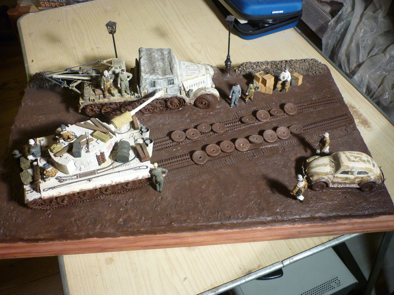 Changement de chenille front de l'est - Sd.Kfz.9 FAMO Tamiya 1/35 + TIGRE I Ausf.E DRAGON 1/35 + Volkswagen CMK 1/35 - Page 3 P1080411