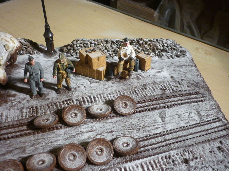 Changement de chenille front de l'est - Sd.Kfz.9 FAMO Tamiya 1/35 + TIGRE I Ausf.E DRAGON 1/35 + Volkswagen CMK 1/35  - Page 3 P1080517