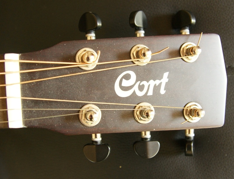 Vds guitare Cort Earth mini OP VENDUE ! 414