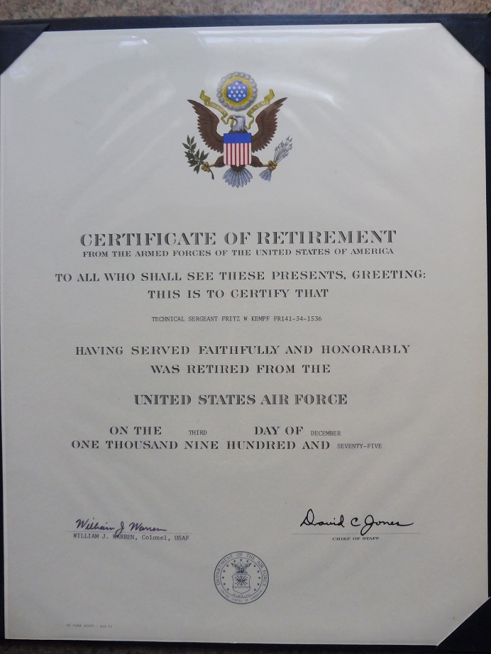 Diplome et document de l'US AIR FORCE à estimer projet furtif? P1020079