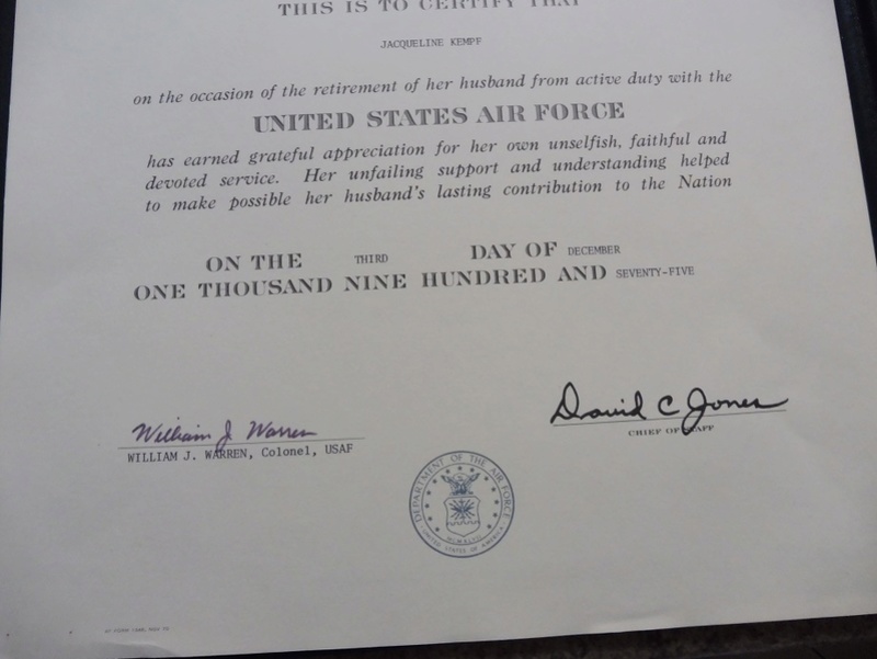 Diplome et document de l'US AIR FORCE à estimer projet furtif? P1020082