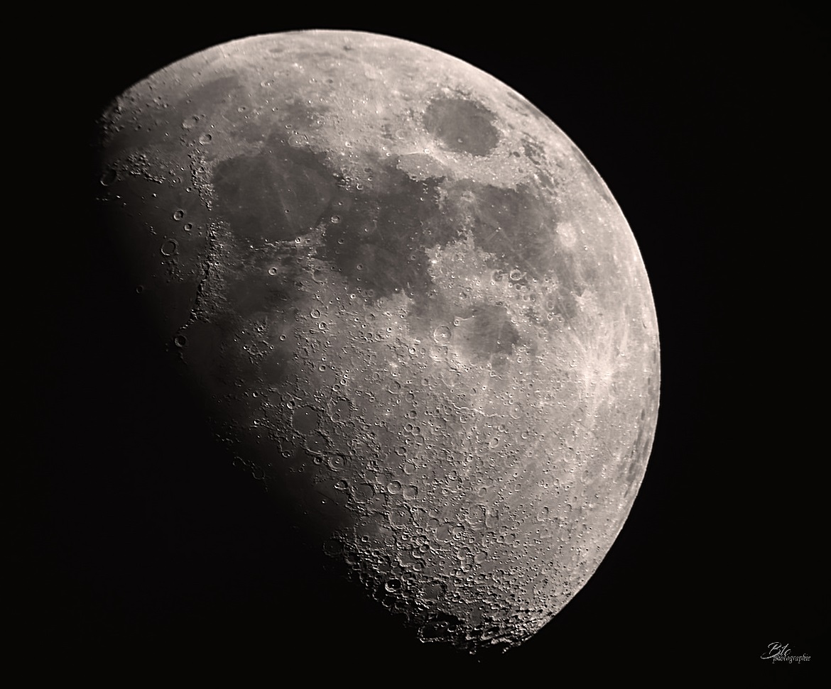 Lune gibeuse croissante du 24/05/18 Lune_210