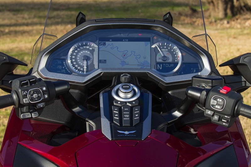 La Goldwing 2018 est là ! - Présentation officielle - Page 15 2018-h13