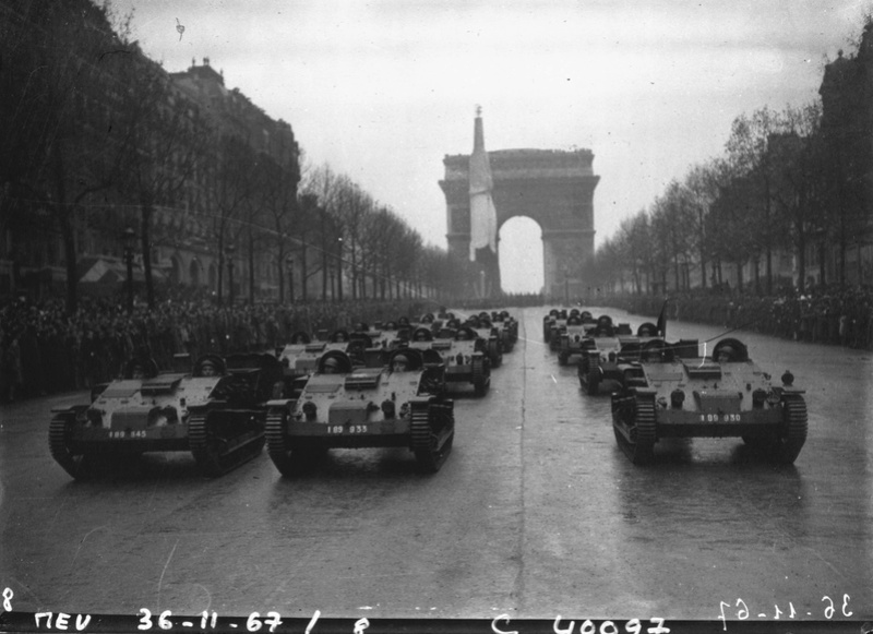 Chenillette Renault UE - Page 3 Le_18y11