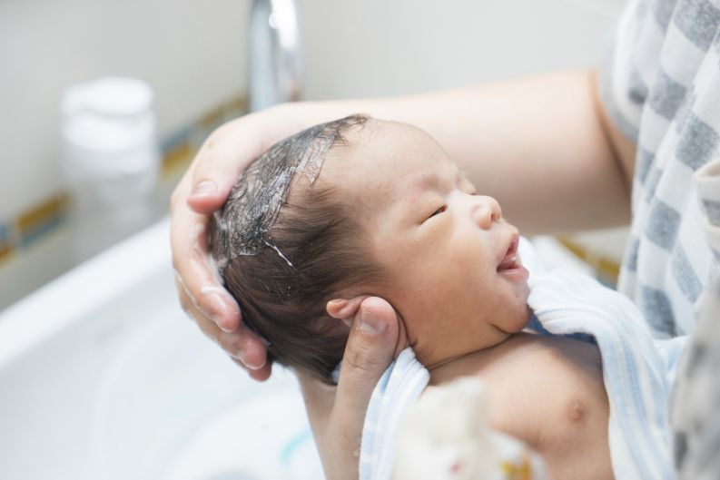 Como dar banho no Bebê ?  Recem-10