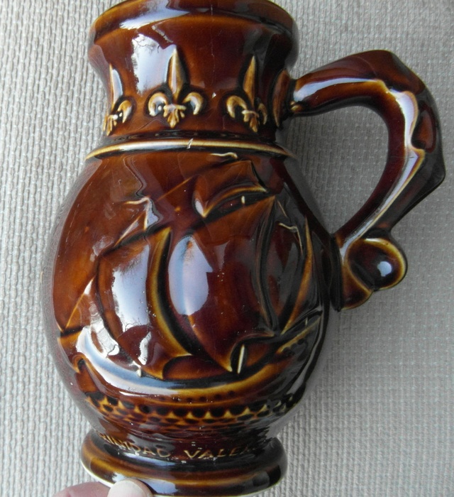 Ulster Ceramics: La Trinidad Valencera commemorative jug, 1588 - 1971. Sam_8421