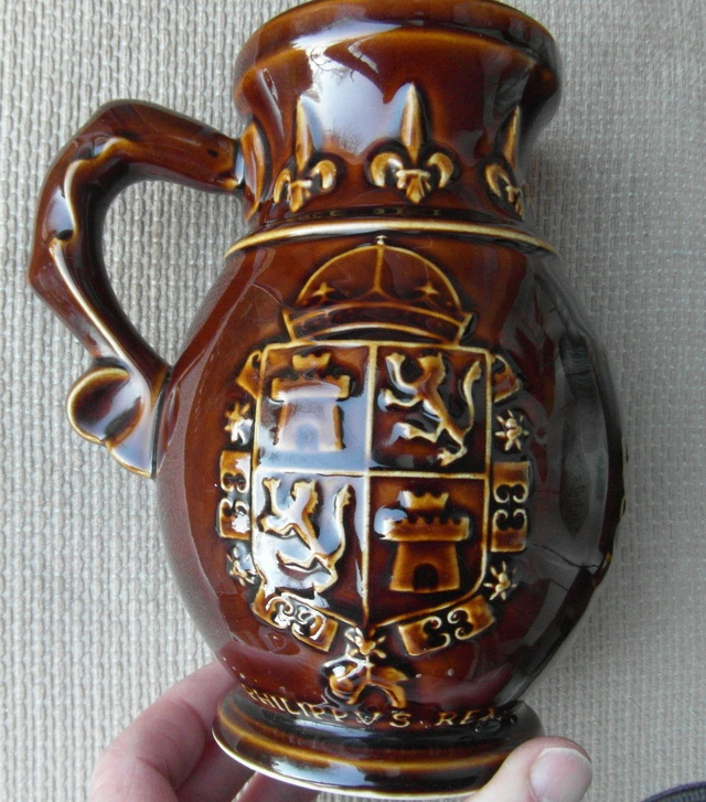 Ulster Ceramics: La Trinidad Valencera commemorative jug, 1588 - 1971. Sam_8422