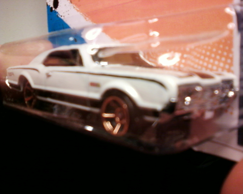 1:64 scale Diecast (Hot Wheels) Olds_110