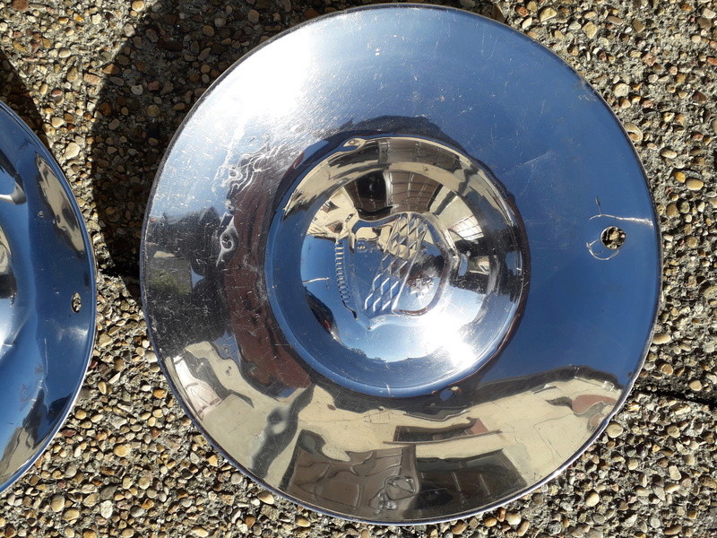 Buick roadmaster hubcaps  - SOLD 20180113