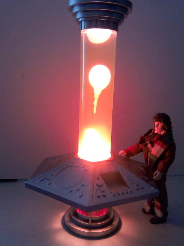 TARDIS console lava lamp 18012910