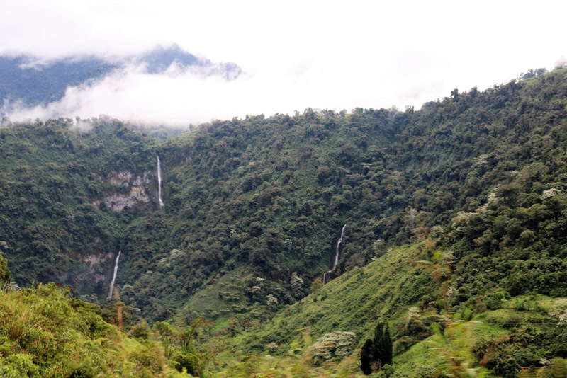 La ruta 45… Puyo-Quito-Lago Agrio Publié le 3 décembre 2018 par Alain et Stéphanieago Agrio Publié le 3 décembre 2018 par Alain et Stéphanie 6010