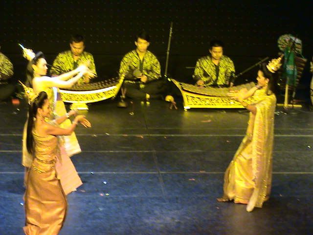 Danses asiatiques Tour_d50