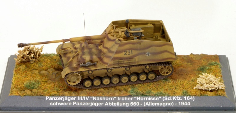 [REVELL]  Panzerjäger III / IV  "Nashorn"   (Sd.Kfz. 164) (40) Sdkfz111