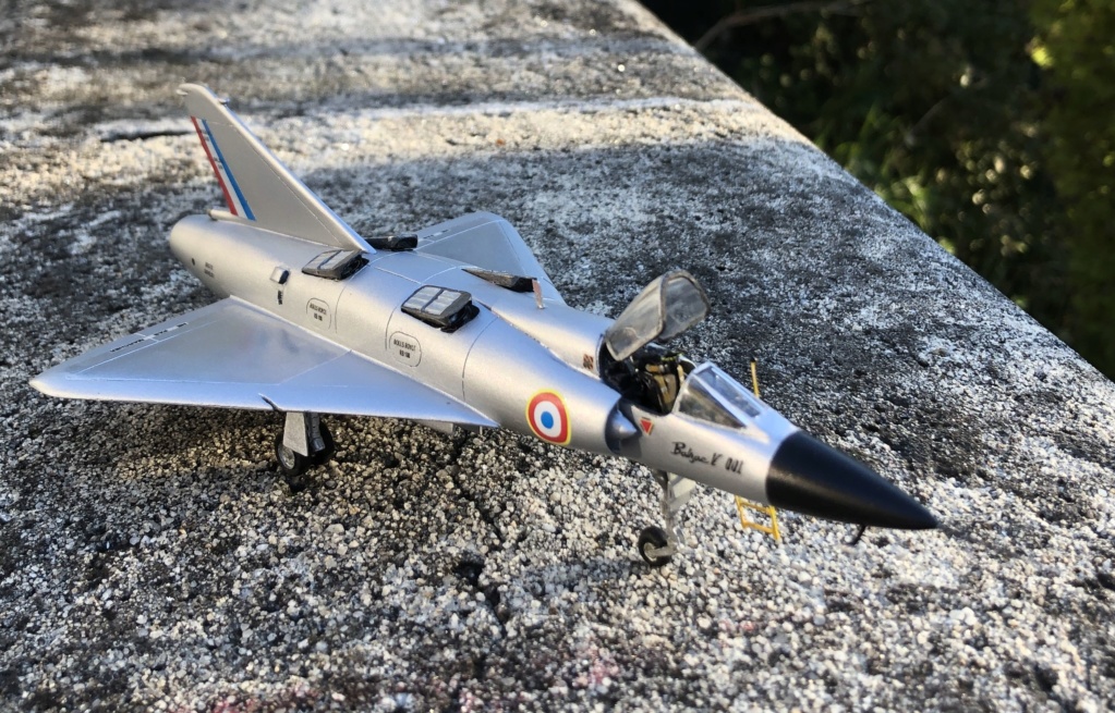 Dassault V 001 "BALZAC" , kit résine Sharkit au 1/72  Img_0218